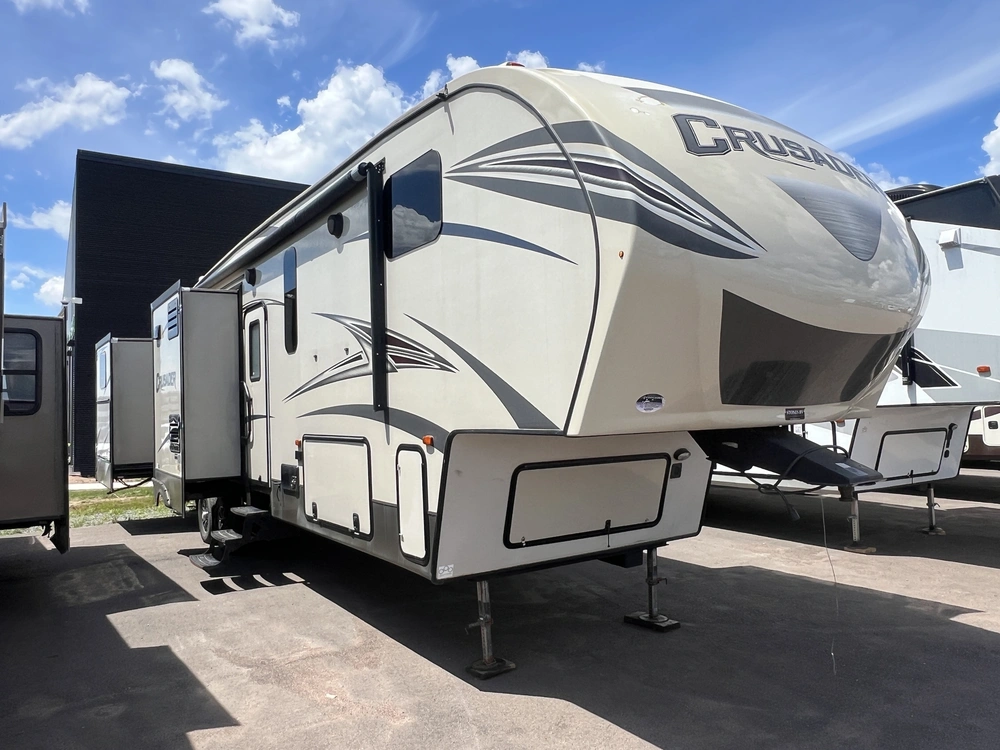 2017 Forest River Crusader 370bhq alt