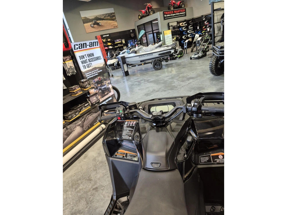 2026 Can-am Outlander Max 6x6 Backcountry 1000r Stealth Black alt