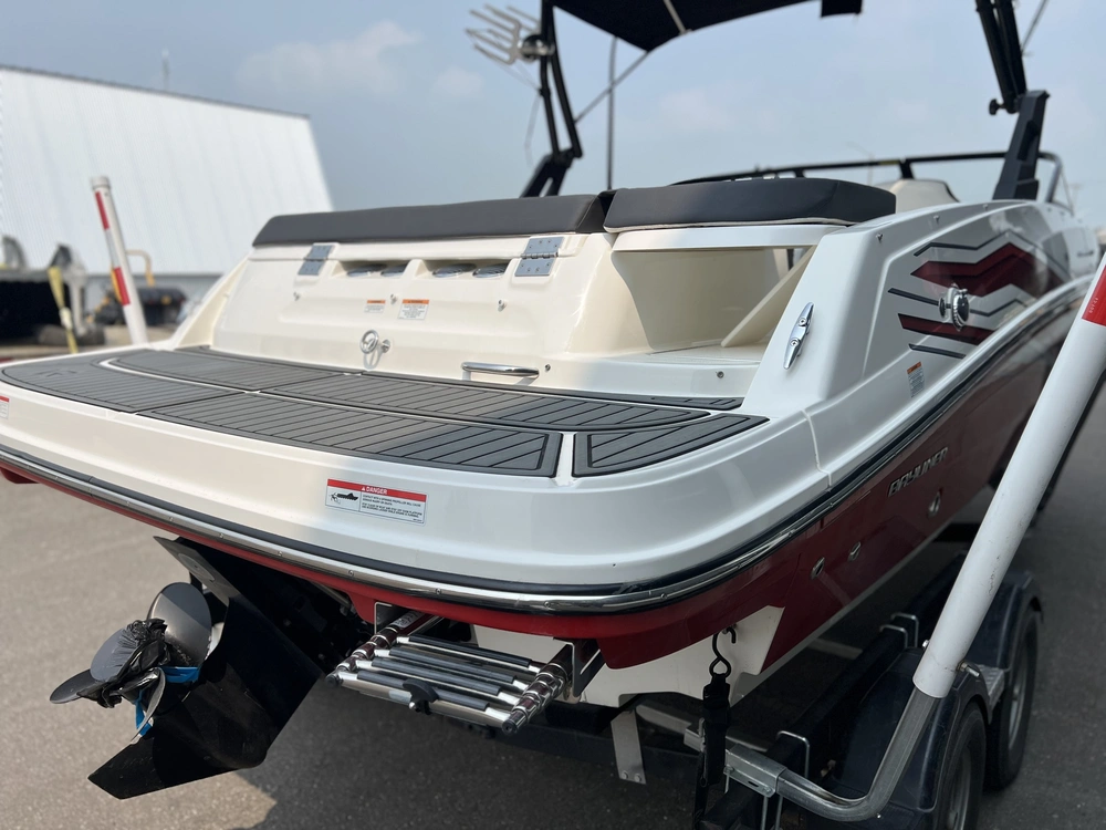 2022 Bayliner Bayliner Vr5 250 alt