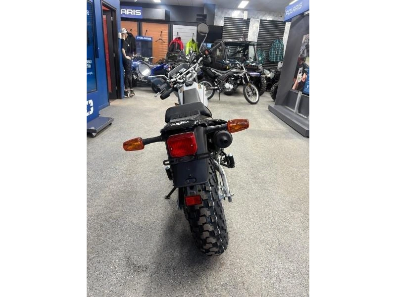 2026 Yamaha Yamaha Tw 200 alt