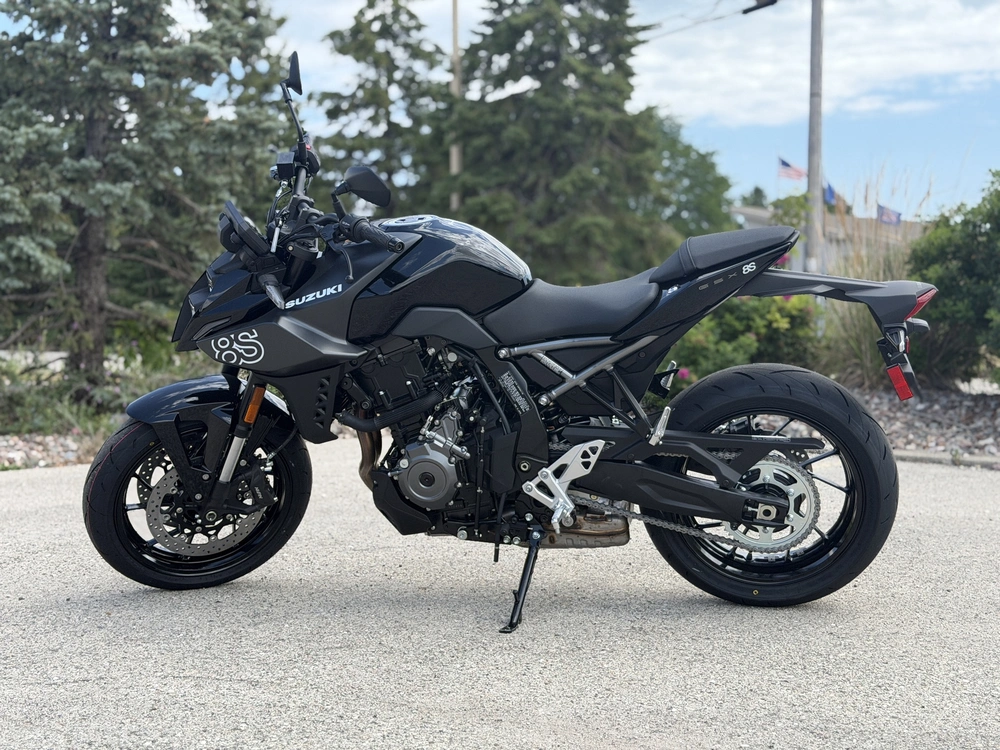 2026 Suzuki Gsx-8s alt