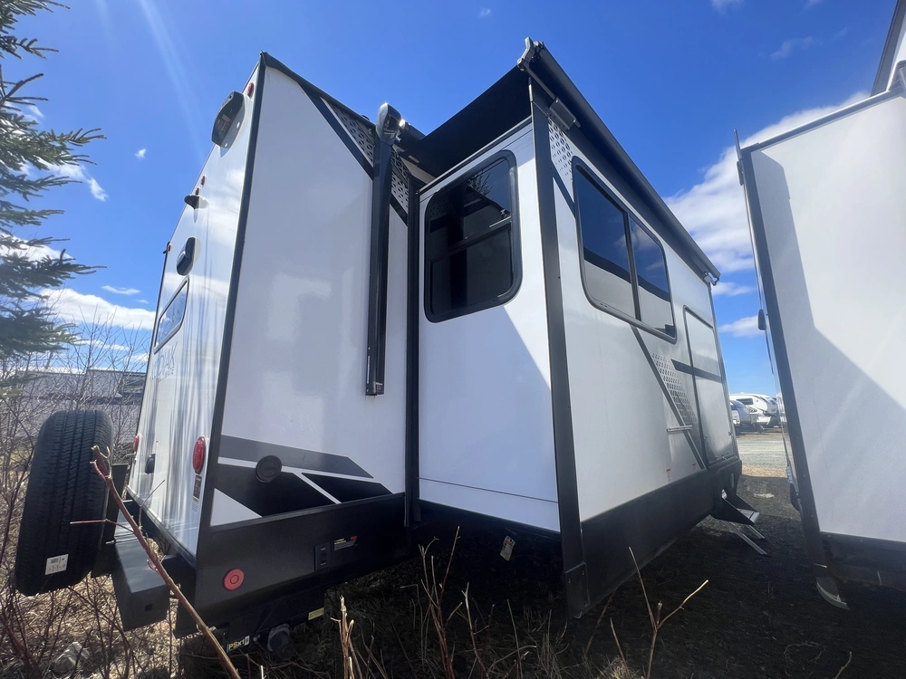 2024 Keystone Rv Dutchmen Kodiak Ultimate 3361 Rksl alt