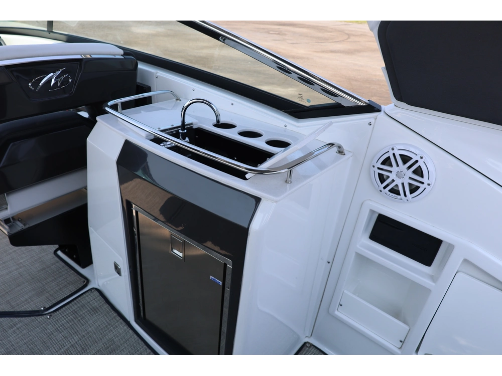 Monterey Boats 298ss 2022 alt
