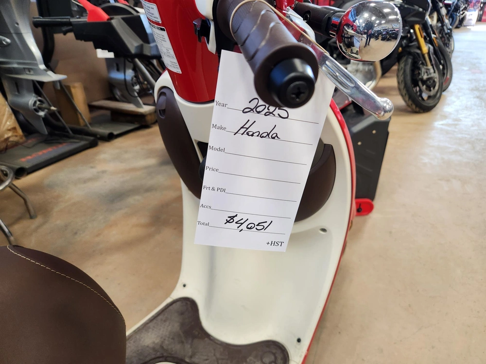 2025 Honda Giorno alt
