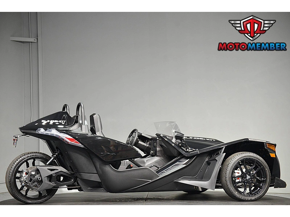 2026 Slingshot Slingshot® S Autodrive Jet Black alt