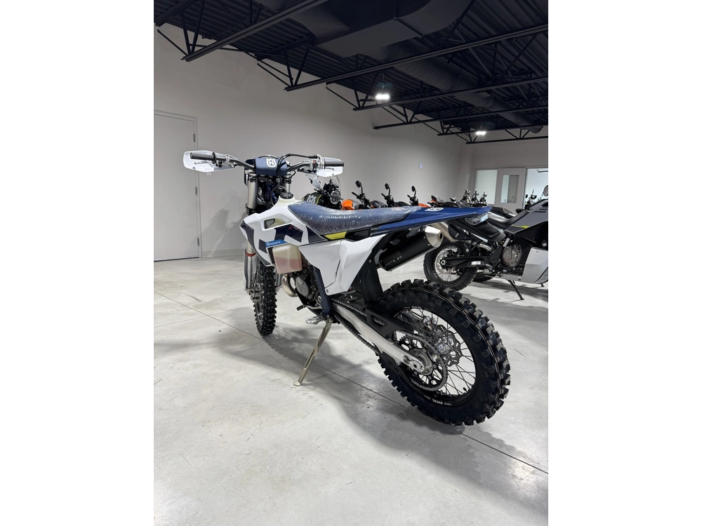 Husqvarna Te 300 2026 alt