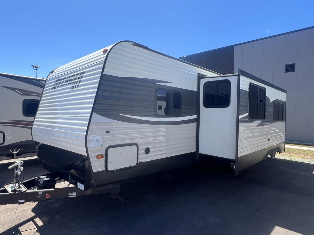 2017 Prime Time Avenger 27dbs alt