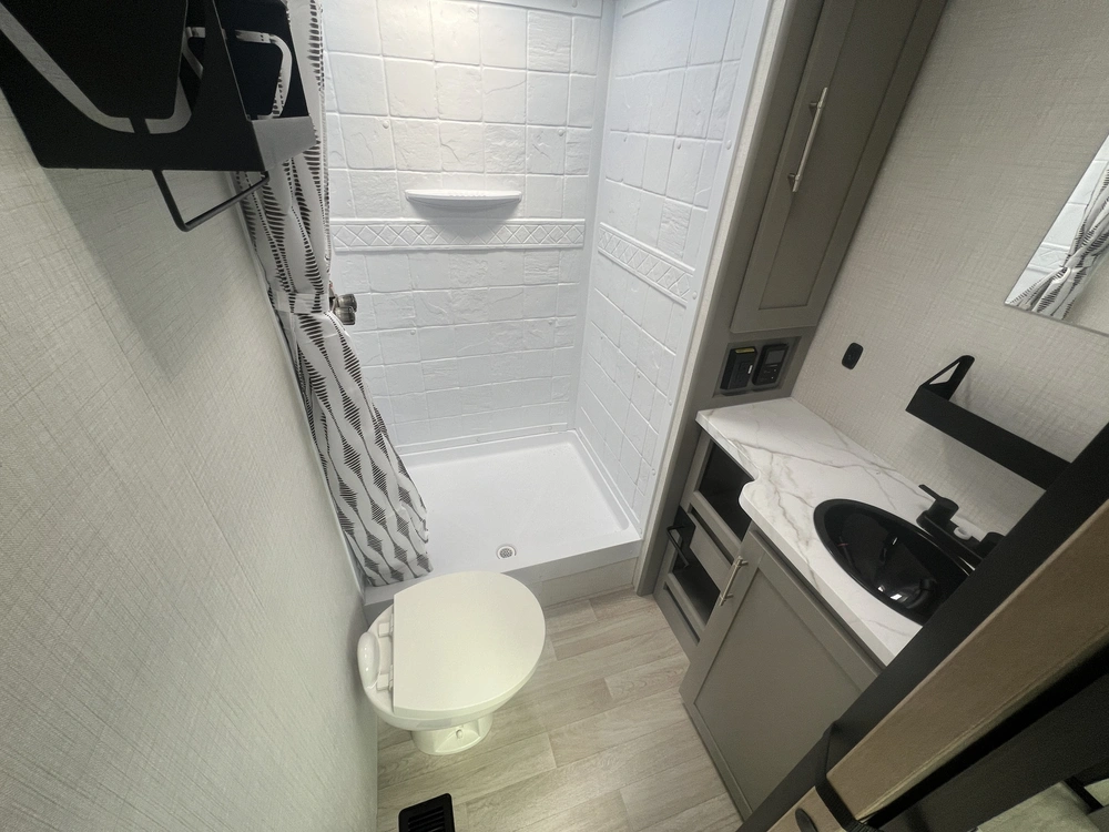 2026 Keystone Rv Hideout 31 Sunroom alt