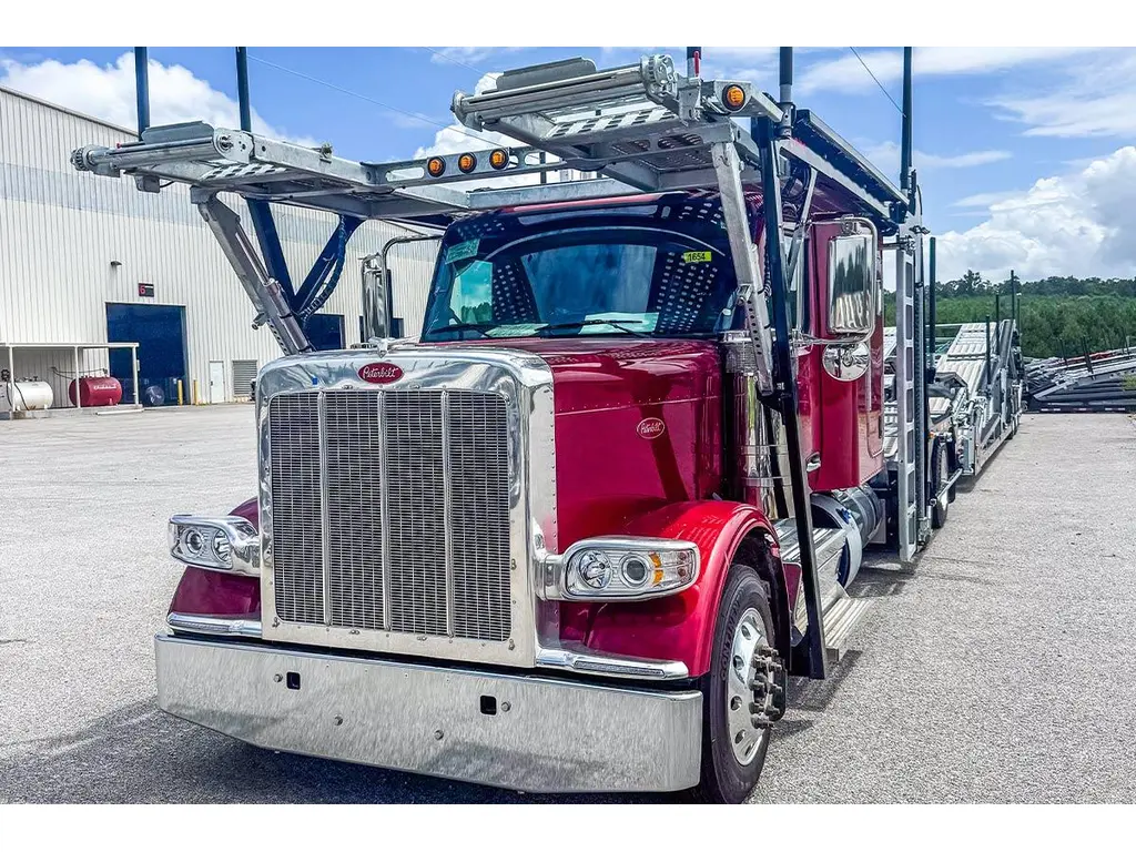 2025 Peterbilt 589 