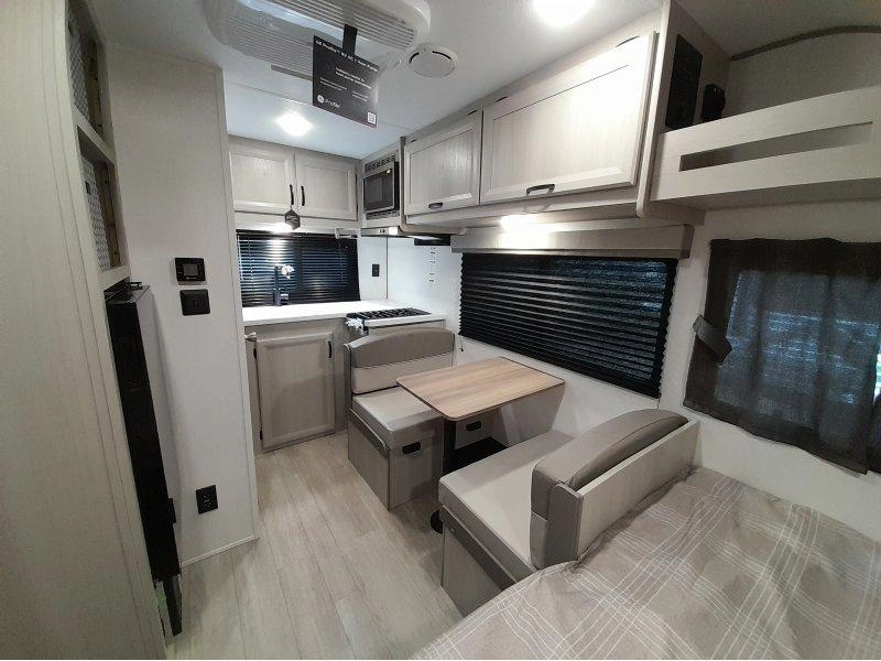 Coachmen Catalina 134rkx 2027 alt