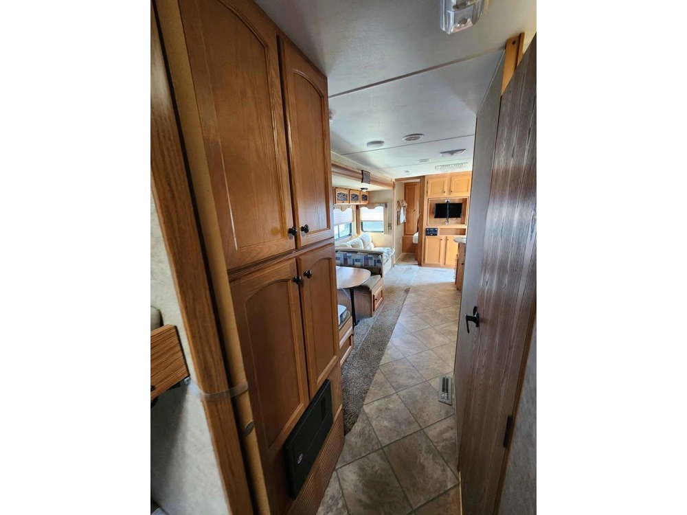 2011 Heartland Rv North Country 31 Bks alt