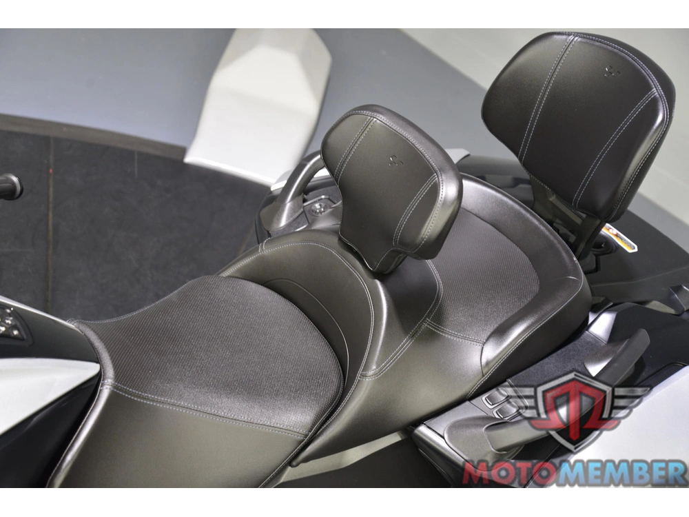 2022 Can-am Spyder Rt alt
