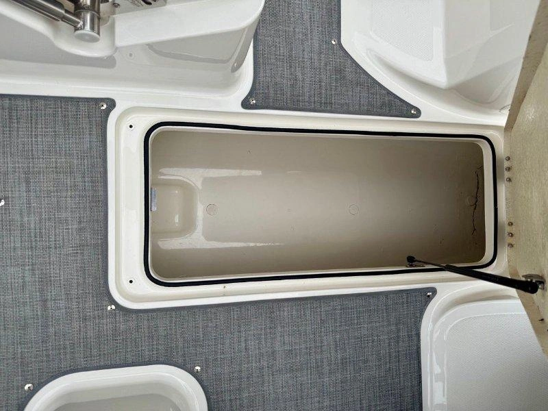 Bayliner Vr5 2019 alt