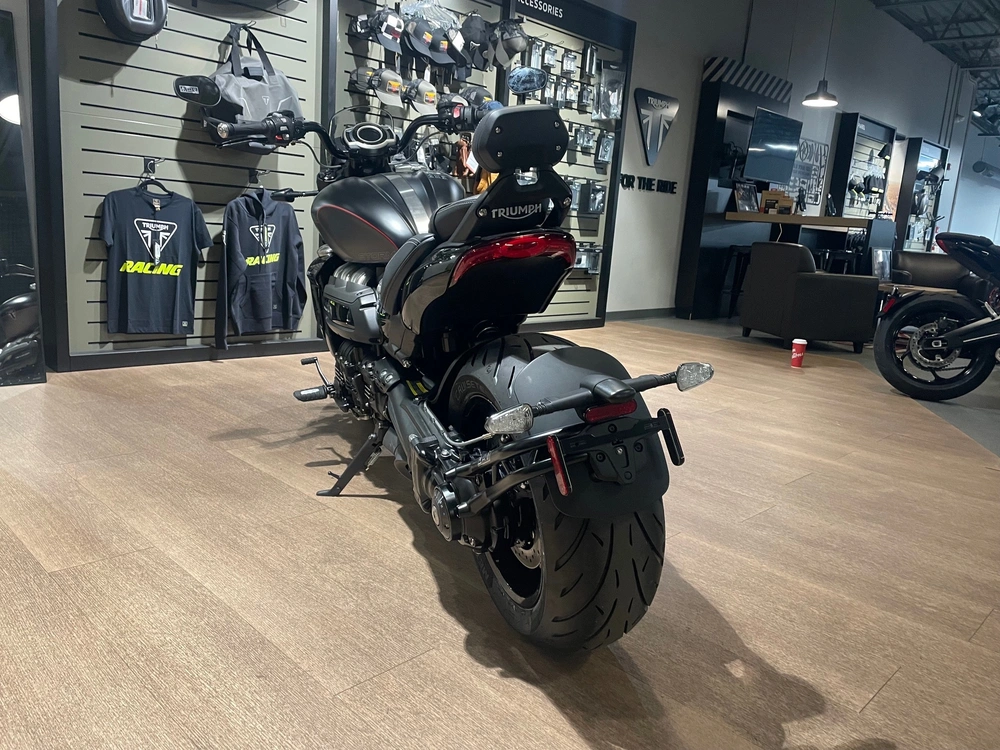 2026 Triumph Rocket 3 Storm Gt - Matt Saphire Blk / Satin Granite alt