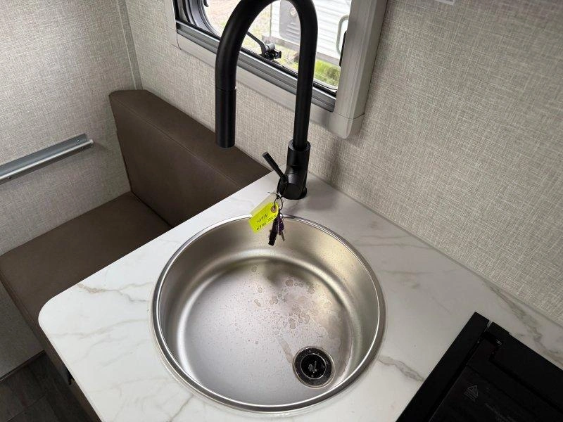 Lance Camper Lance Sq610 2027 alt