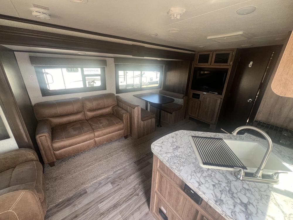 2018 Jayco Jayfeather 27rl alt