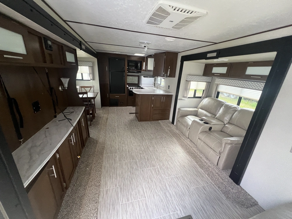 2019 Forest River Prime Time Avenger 31 Rkd alt