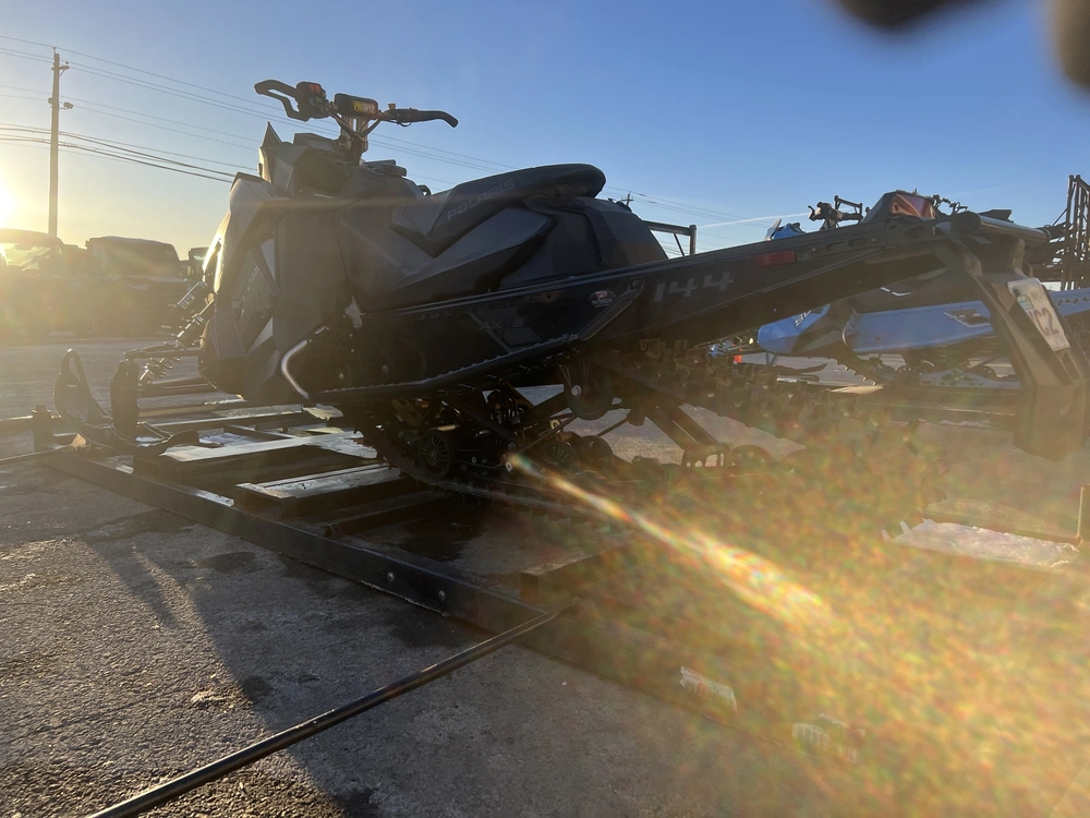 2020 Polaris 800 Swithcback Assault 144 alt