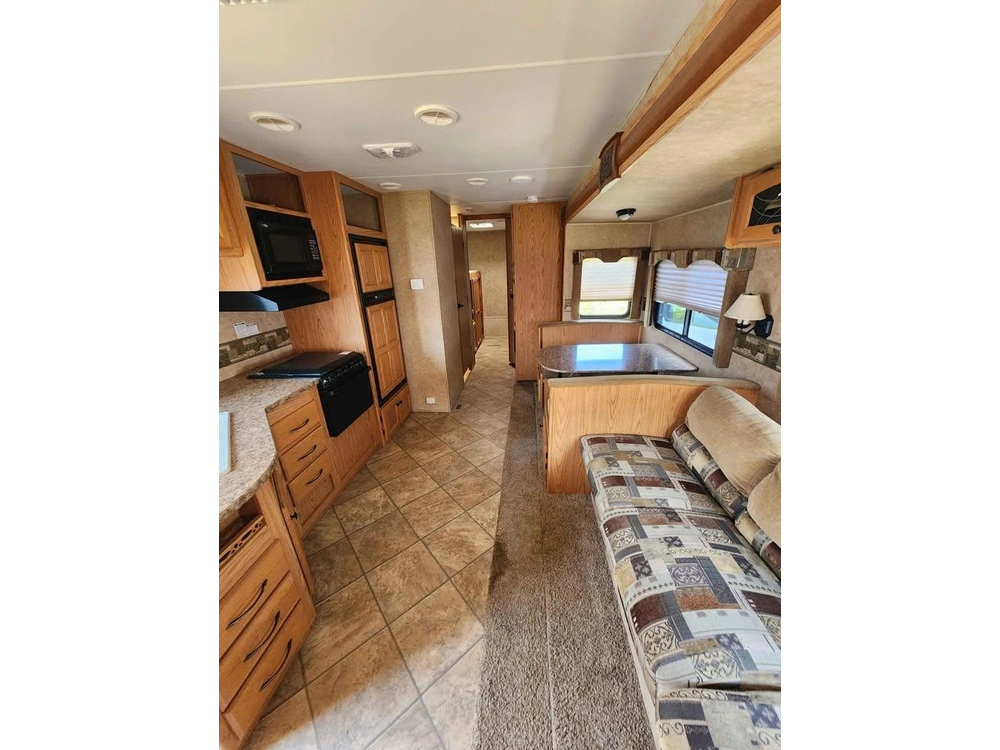 2011 Heartland Rv North Country 31 Bks alt