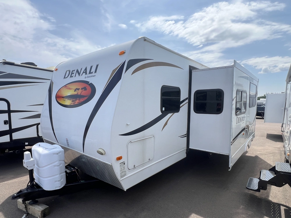 2011 Dutchmen Denali 262rb alt