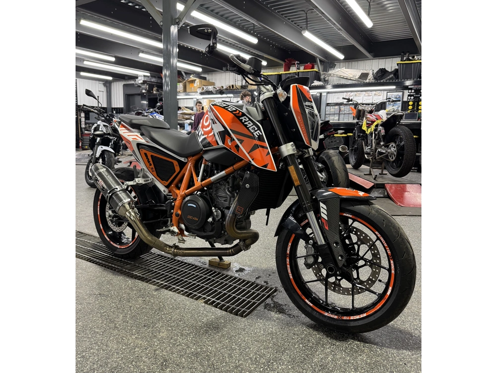 2017 Ktm Duke 690 alt