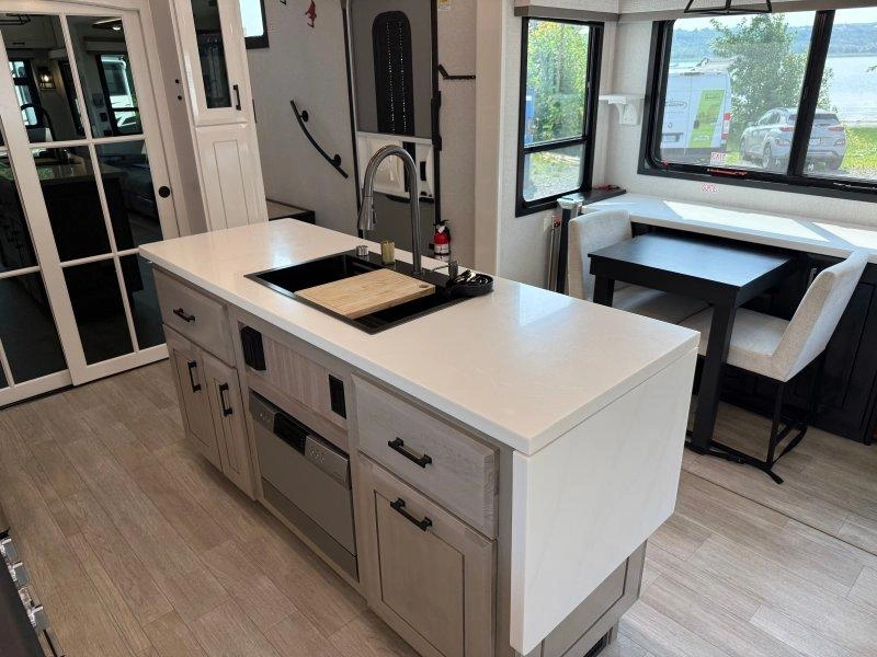 Jayco Pinnacle 38kpts 2026 alt