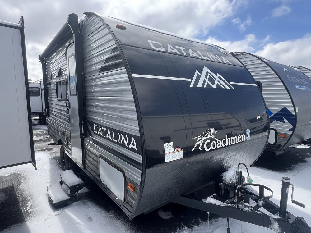 2024 Coachmen Catalina 164bhx alt