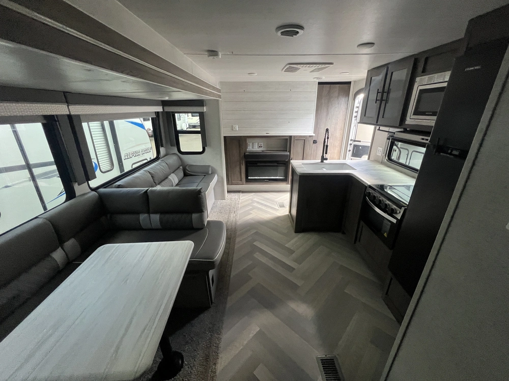 2021 Forest River Wildwood 31kqbts alt