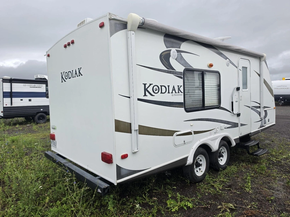 Dutchmen Kodiak 200qb 2011 alt