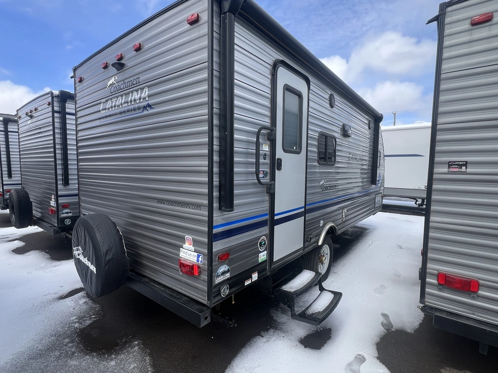 2023 Coachmen Catalina 184fqs alt