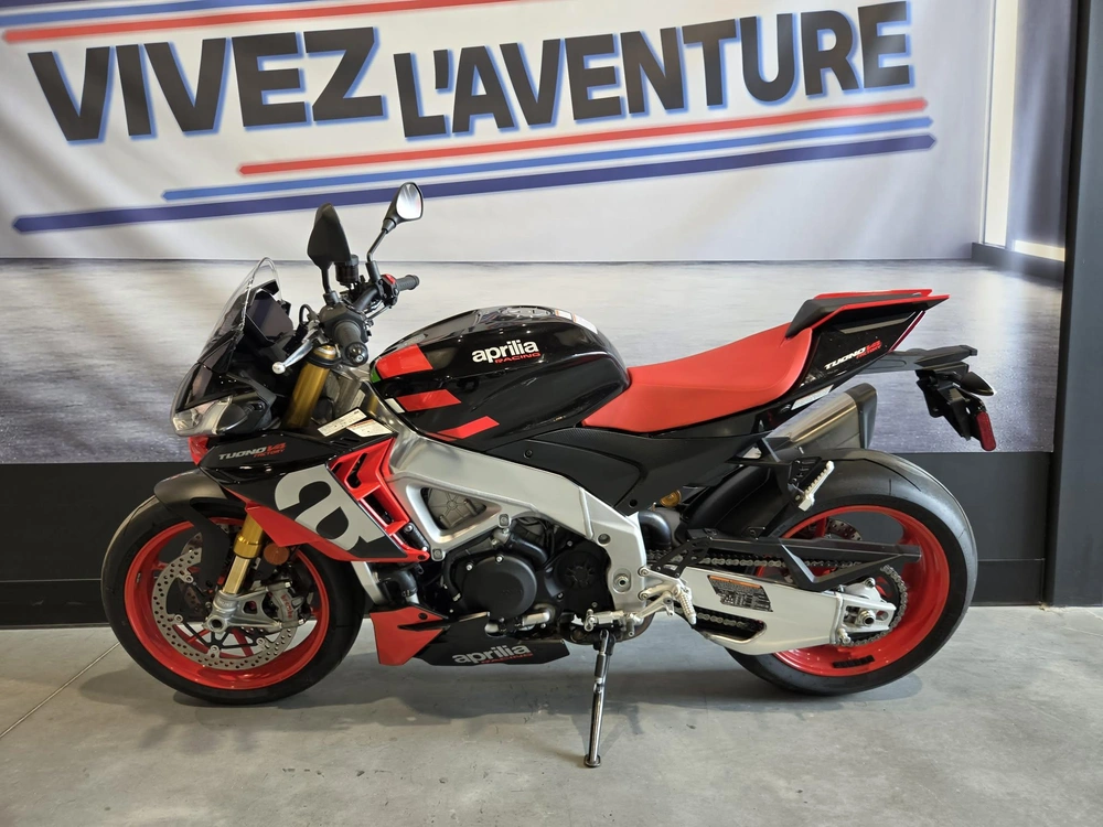 Aprilia 1100 Tuono Factory 2021 alt