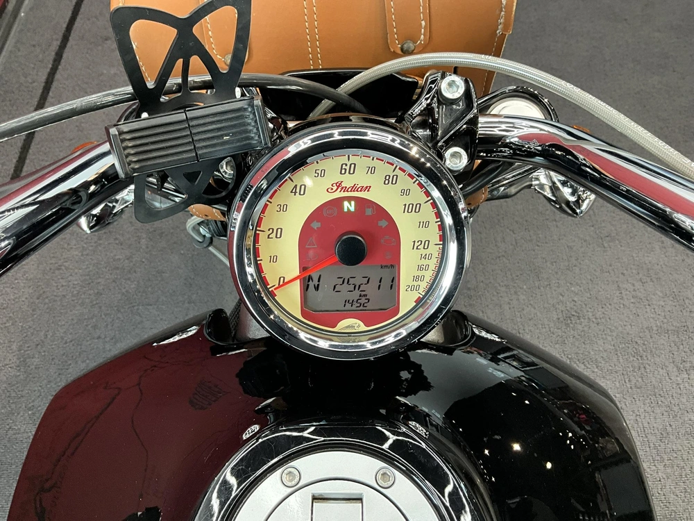 Indian Motorcycle Scout 2018 alt