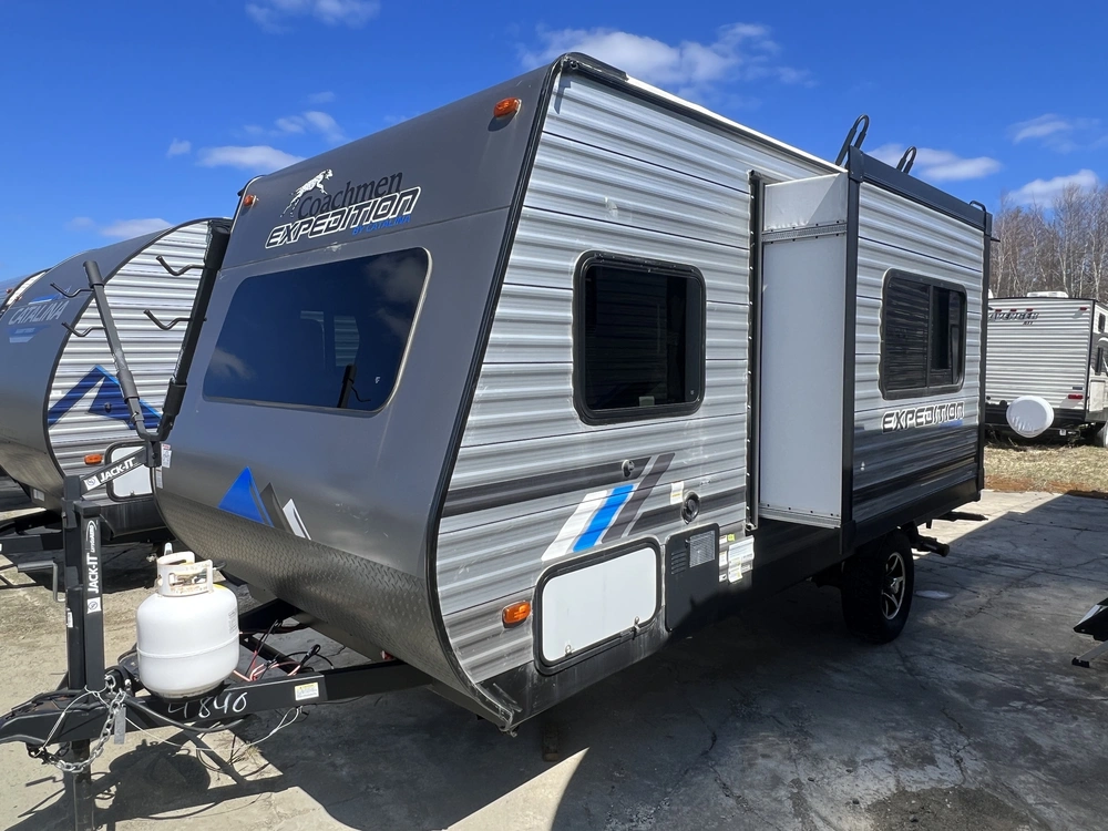 2023 Forest River Coachmen Catalina Expedition 192 Fqs alt