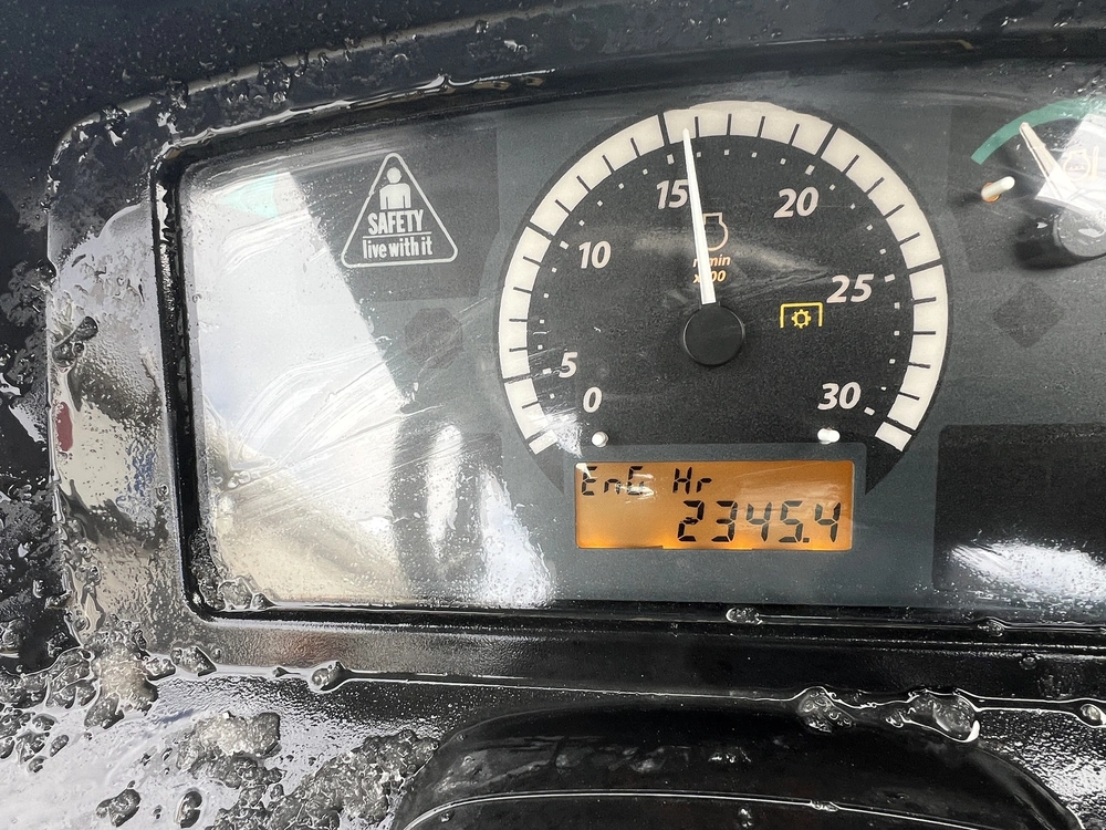 2017 John Deere 4052m (open Station) alt