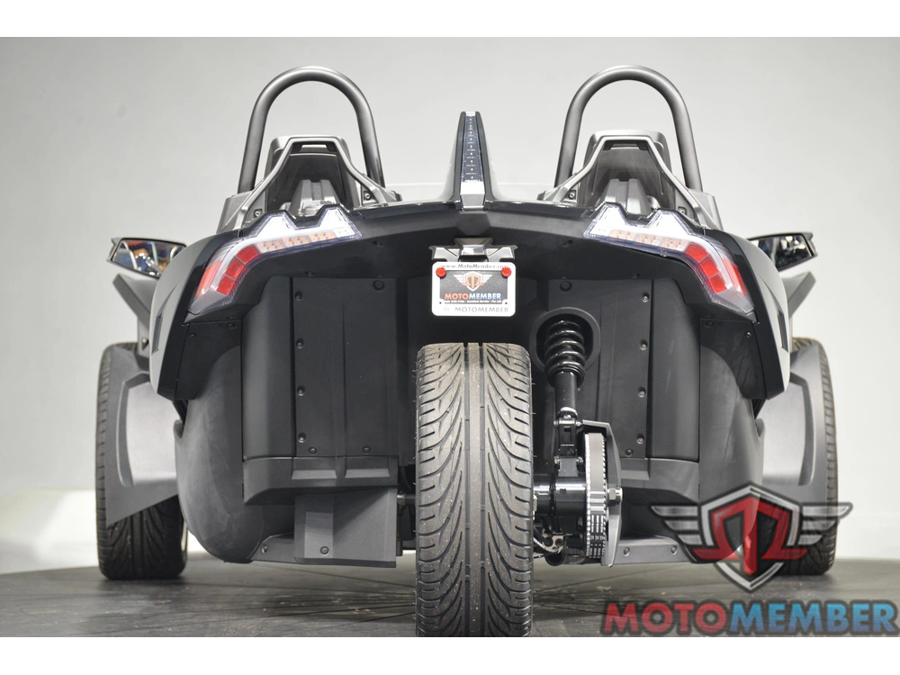 2026 Slingshot Slingshot® S Autodrive Jet Black alt