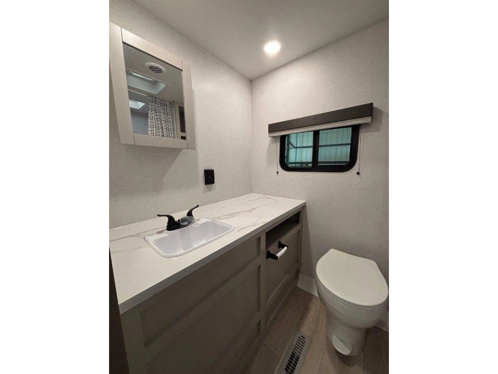 Jayco Jay Flight 265mws 2027 alt