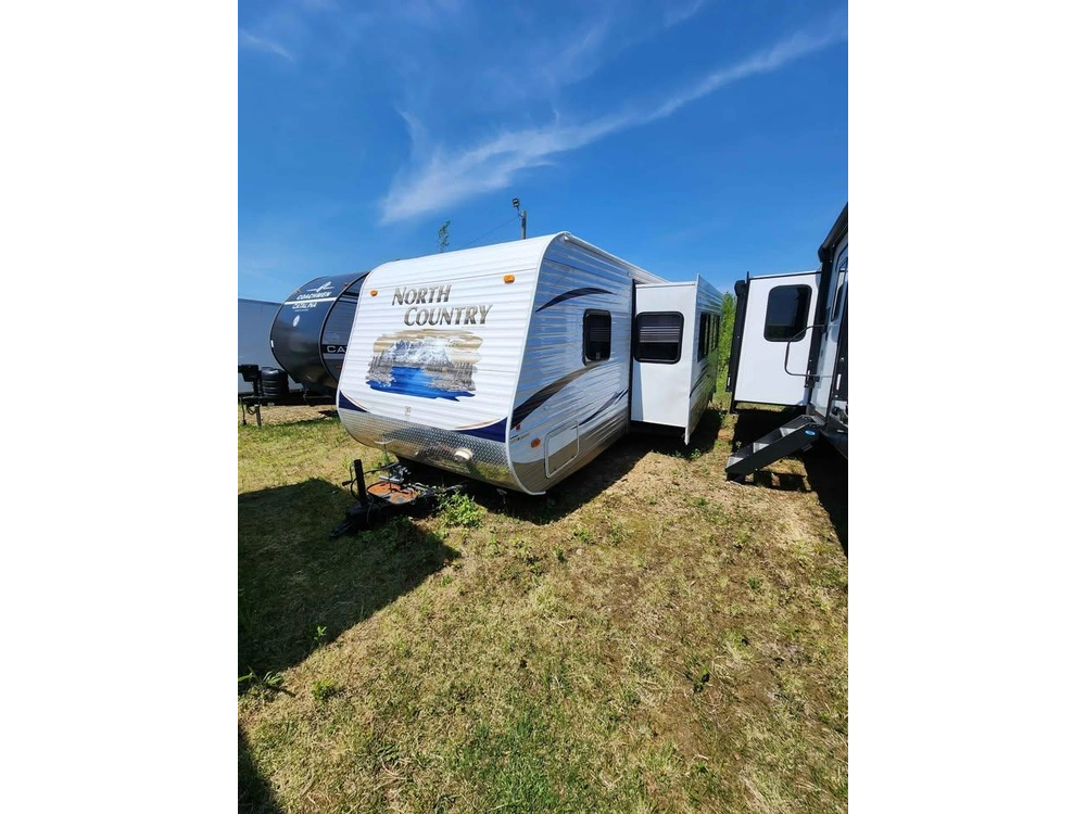 2011 Heartland Rv North Country 31 Bks alt