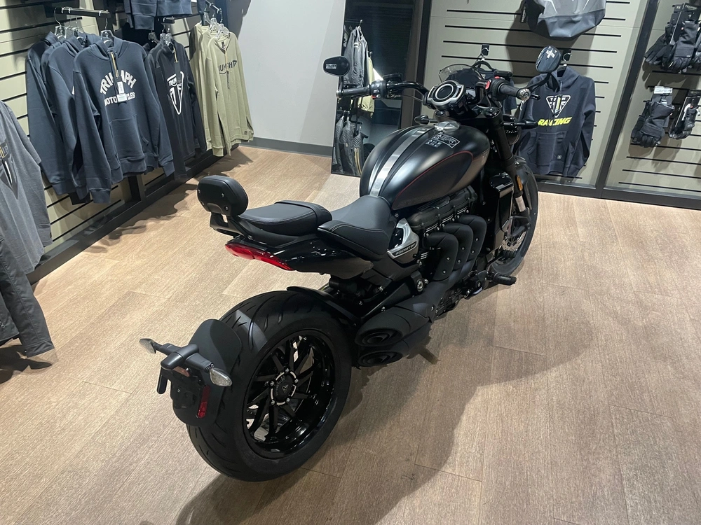 2026 Triumph Rocket 3 Storm Gt - Matt Saphire Blk / Satin Granite alt