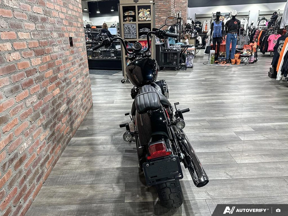 2026 Harley-davidson Street Bob alt