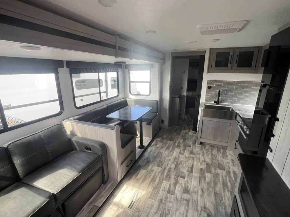 2024 Dutchmen Kodiak 302 Bh alt