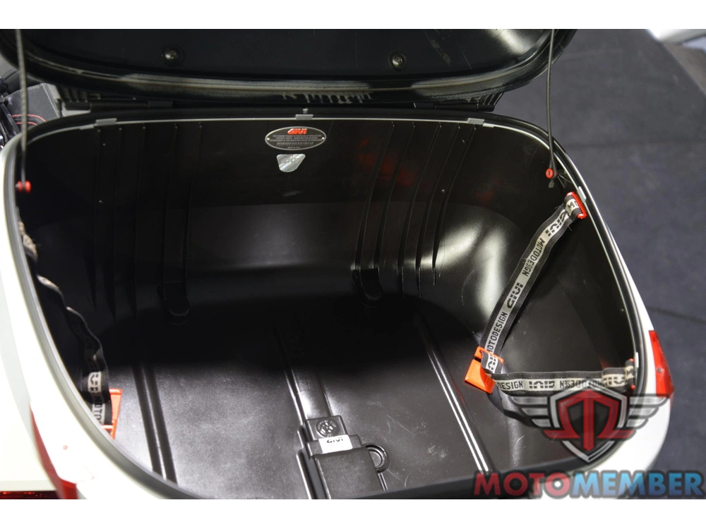 2016 Can-am Spyder F3-t Manual alt