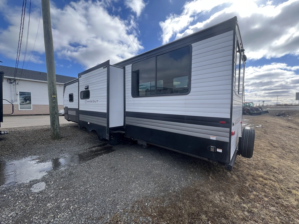 2026 Keystone Rv Hideout 31 Sunroom alt