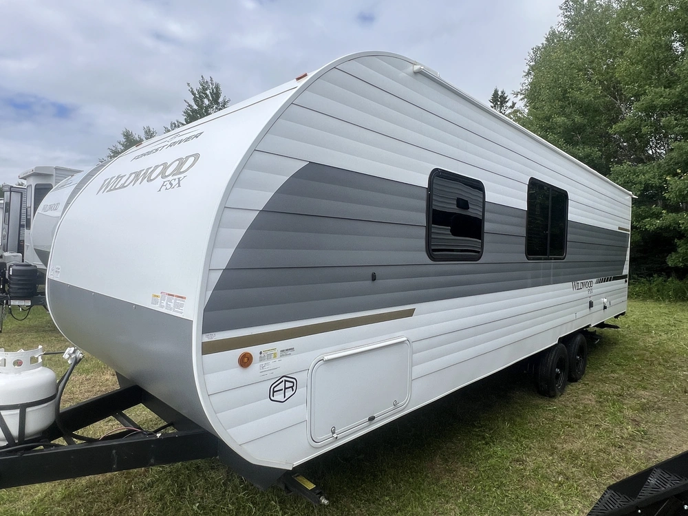 2026 Forest River Wildwood Fsx 266 Bhle alt