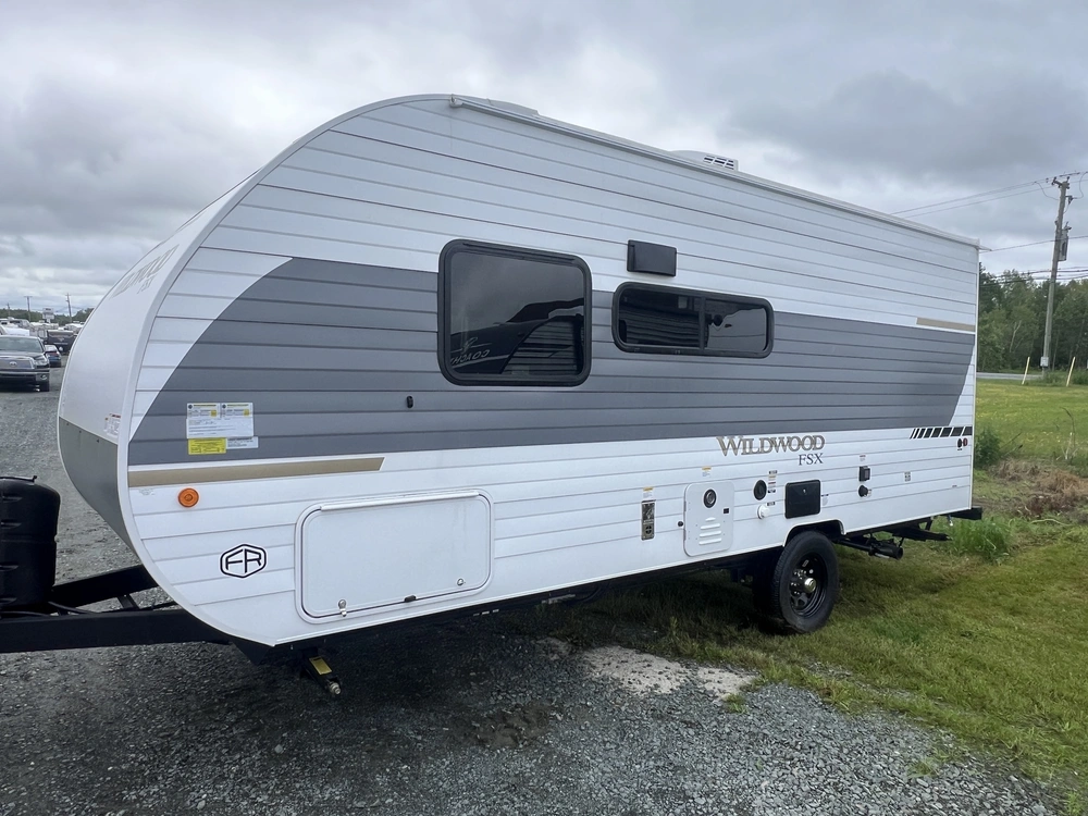 2026 Forest River Wildwood Fsx 179 Dbk alt