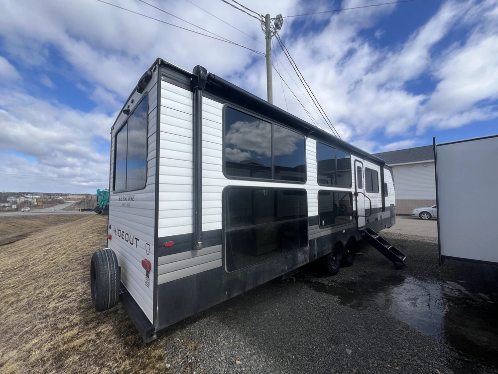 2026 Keystone Rv Hideout 31 Sunroom alt