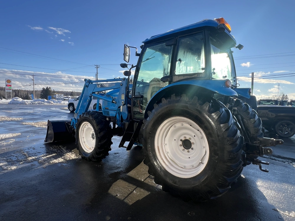 2013 Ls Tractor 7030 alt