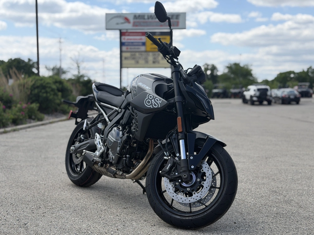 2026 Suzuki Gsx-8s alt