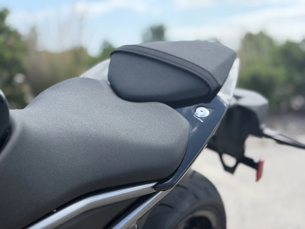 2026 Suzuki Gsx-8s alt
