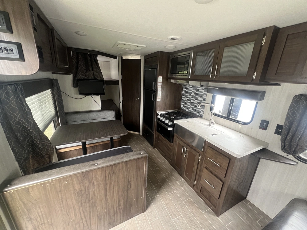 2020 Forest River Cherokee Grey Wolf Limited 26 Djse alt