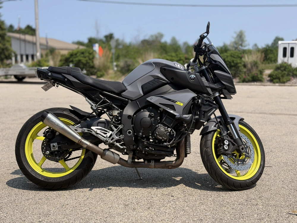 2017 Yamaha Fz10 alt